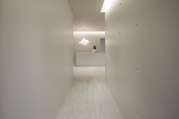 歯科やその他医療施設の内装デザイン・内装設計・建築デザインを、50年以上のキャリアを持つジョイントセンターがクリエイティブな発想でご提案いたします。人に優しく衛生的なデンタルデザイン・クリニックデザインで、ブランド作りを意識したクリニックをサポートいたします。