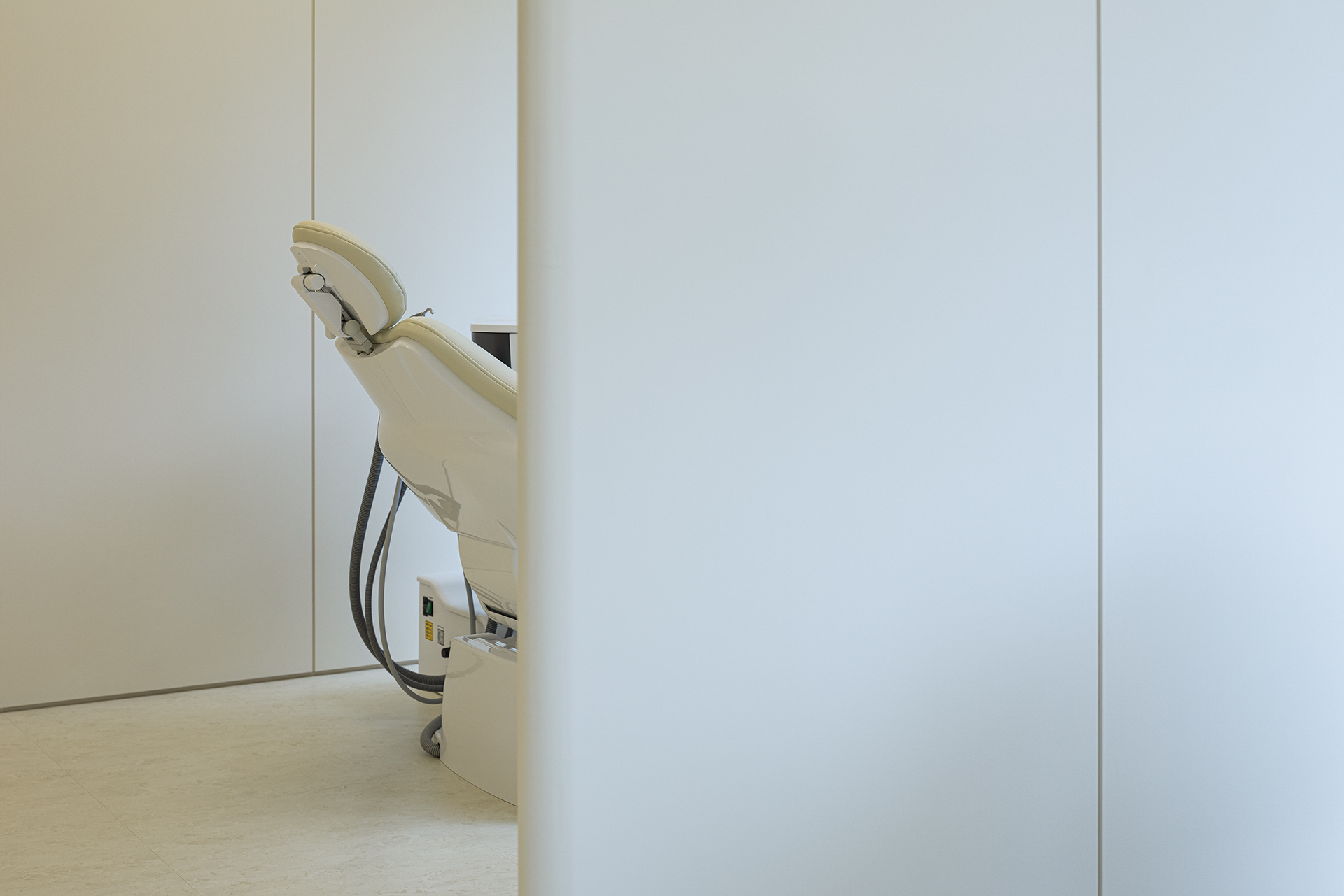 歯科などの医療施設や店舗・オフィス・住宅の内装デザイン・内装設計・建築デザインを、50年以上のキャリアを持つジョイントセンターがクリエイティブな発想でご提案いたします。人に優しく衛生的なデンタルデザイン・クリニックデザインで、ブランド作りを意識したクリニックをサポートいたします。