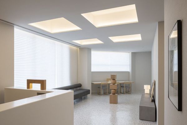 歯科などの医療施設や店舗・オフィス・住宅の内装デザイン・内装設計・建築デザインを、50年以上のキャリアを持つジョイントセンターがクリエイティブな発想でご提案いたします。人に優しく衛生的なデンタルデザイン・クリニックデザインで、ブランド作りを意識したクリニックをサポートいたします。