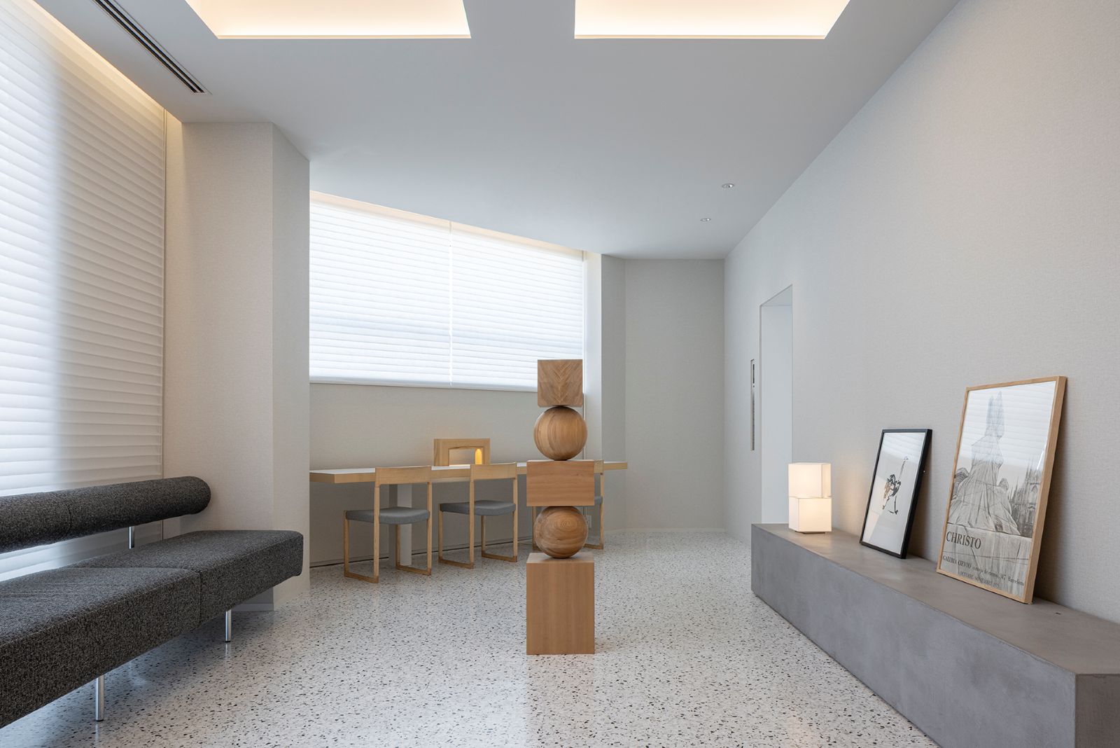 歯科などの医療施設や店舗・オフィス・住宅の内装デザイン・内装設計・建築デザインを、50年以上のキャリアを持つジョイントセンターがクリエイティブな発想でご提案いたします。人に優しく衛生的なデンタルデザイン・クリニックデザインで、ブランド作りを意識したクリニックをサポートいたします。