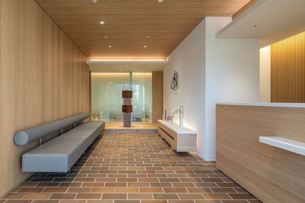 歯科などの医療施設や店舗・オフィス・住宅の内装デザイン・内装設計・建築デザインを、50年以上のキャリアを持つジョイントセンターがクリエイティブな発想でご提案いたします。人に優しく衛生的なデンタルデザイン・クリニックデザインで、ブランド作りを意識したクリニックをサポートいたします。