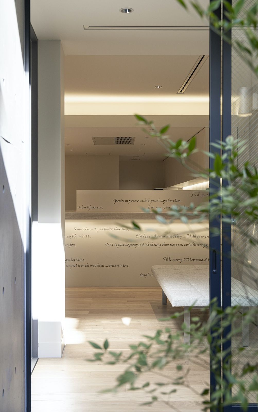 歯科などの医療施設や店舗・オフィス・住宅の内装デザイン・内装設計・建築デザインを、50年以上のキャリアを持つジョイントセンターがクリエイティブな発想でご提案いたします。人に優しく衛生的なデンタルデザイン・クリニックデザインで、ブランド作りを意識したクリニックをサポートいたします。