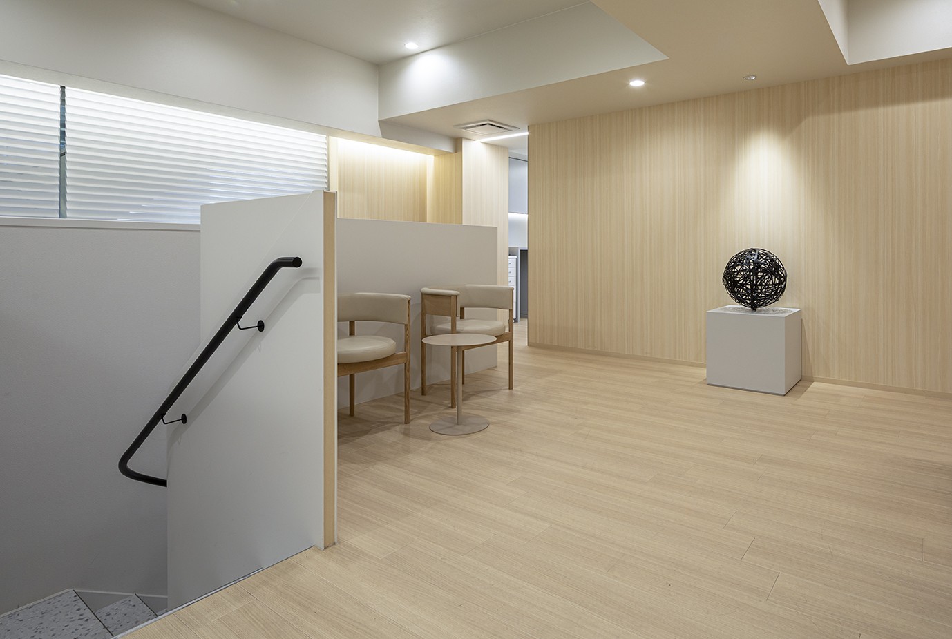 歯科などの医療施設や店舗・オフィス・住宅の内装デザイン・内装設計・建築デザインを、50年以上のキャリアを持つジョイントセンターがクリエイティブな発想でご提案いたします。人に優しく衛生的なデンタルデザイン・クリニックデザインで、ブランド作りを意識したクリニックをサポートいたします。